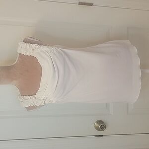 Spense, Size M Off-White Sleeveless Scoop Neck Blouse with Ruffle Shoulder. EUC